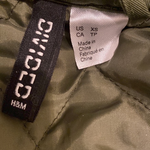 H&M green parka jacket . Size Xs. Worn only once. Very good condition. - Picture 7 of 15